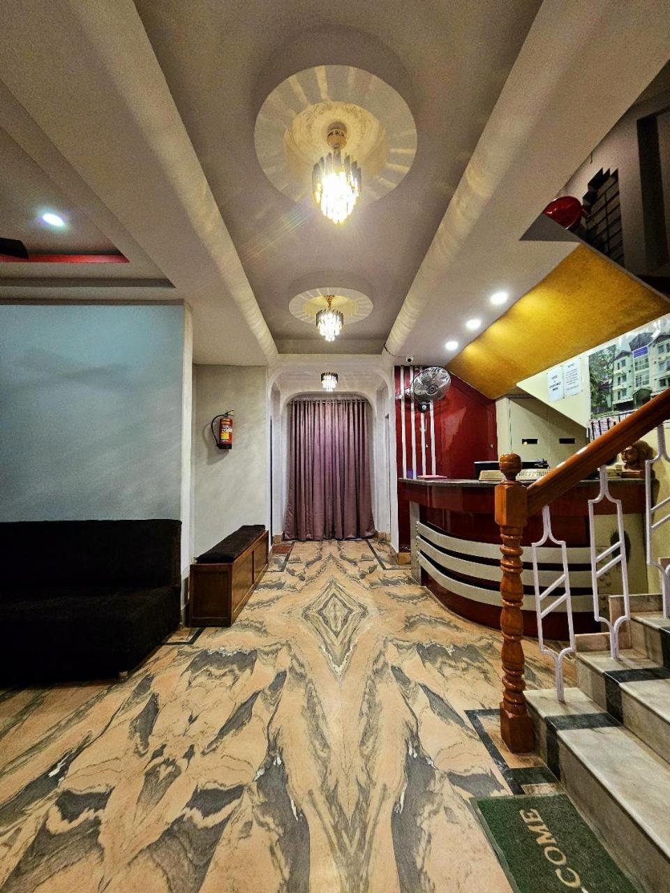 Hotel Vishal Силигури Экстерьер фото
