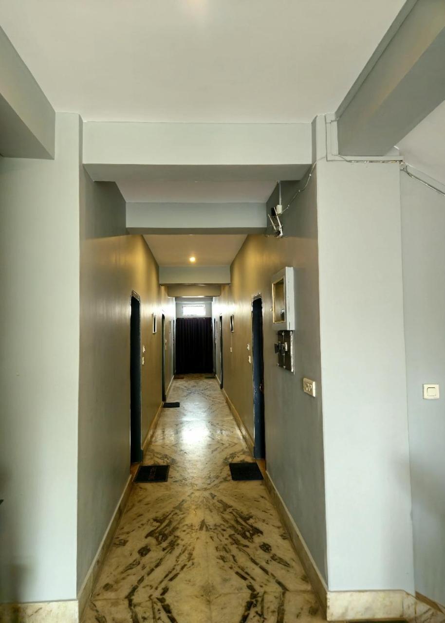 Hotel Vishal Силигури Экстерьер фото