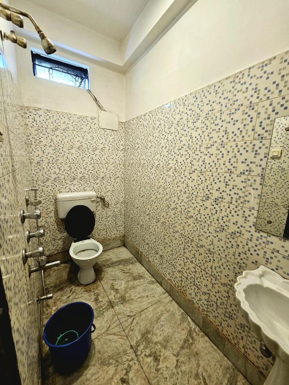Hotel Vishal Силигури Экстерьер фото